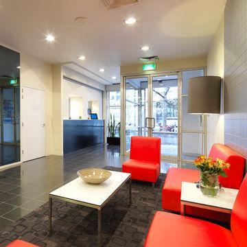 Mantra 100 Exhibition Aparthotel 4*