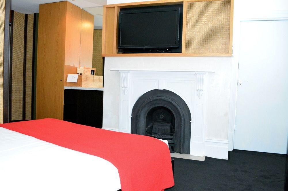 Middle Park Hotel 4*