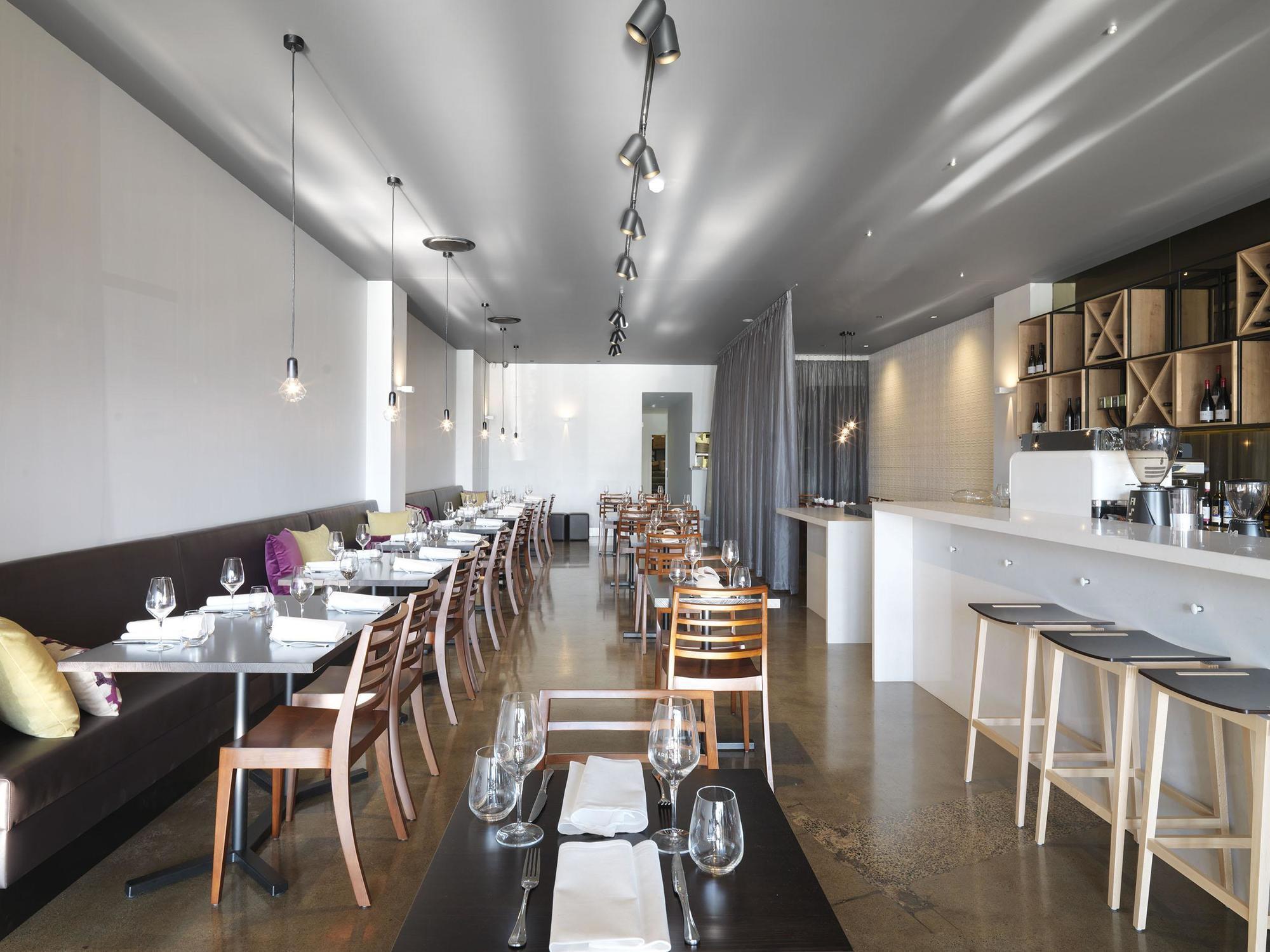 Adina St Kilda 4*
