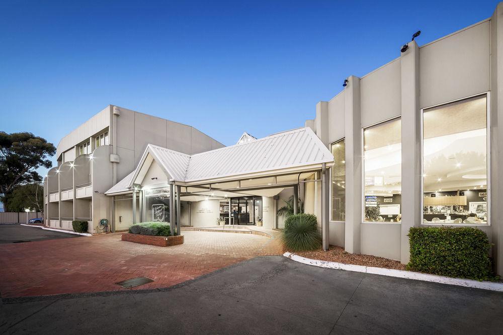 Ciloms Airport Motel