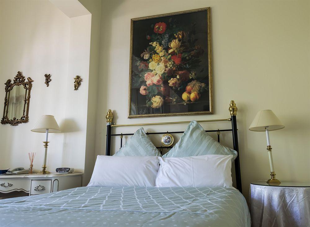 Toorak Manor Hotel 4*