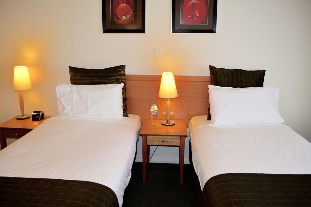 South Yarra 4*