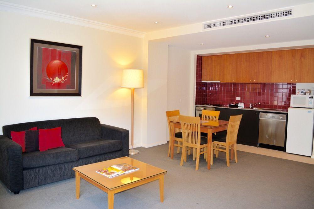 South Yarra 4*