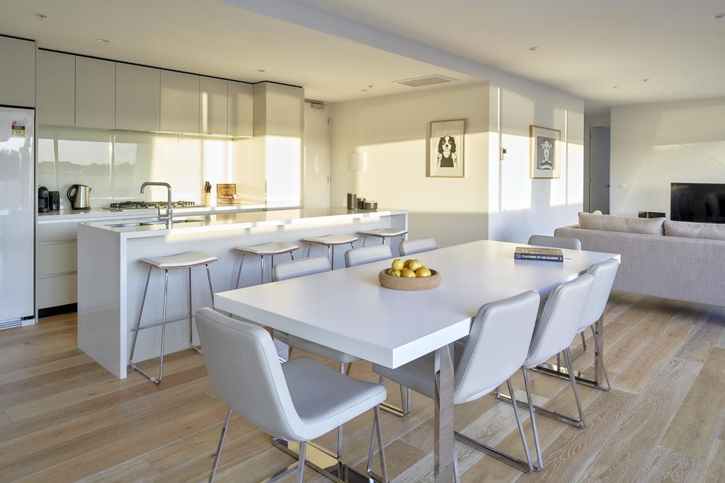 381 Cremorne 5*