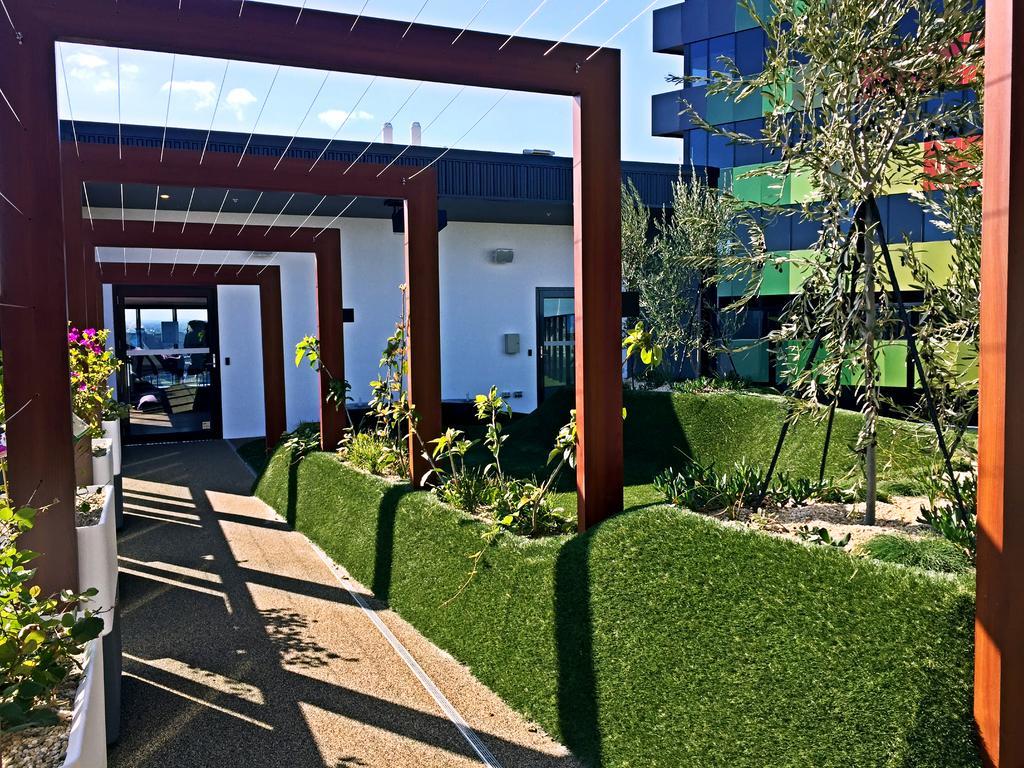 28 Bouverie Street Apartment