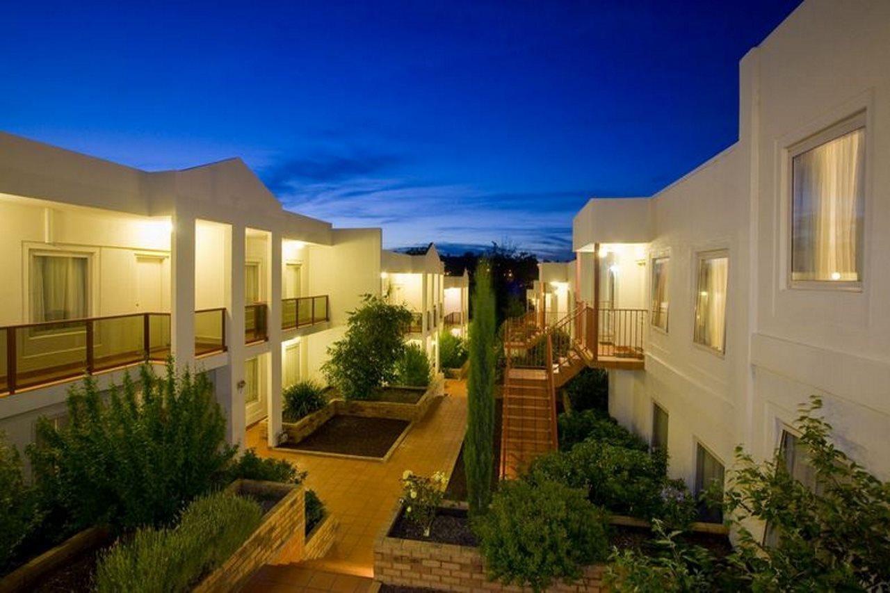 Hawthorn Gardens Serviced 3*