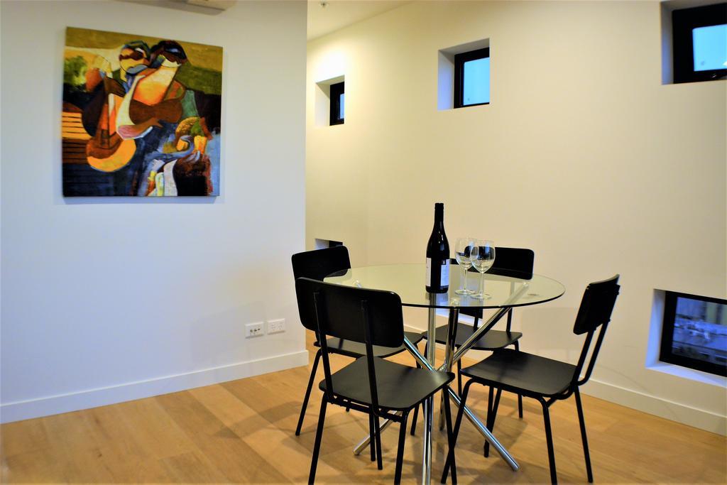 Apartment Royal Melbourne- Clarke St *