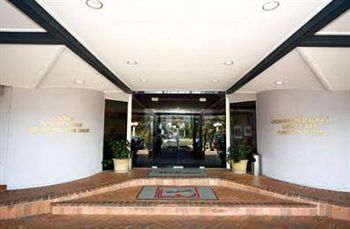 Ciloms Airport Motel 3*