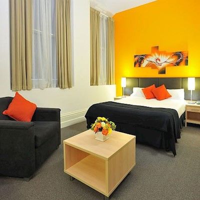 Aparthotel Metro On Bank Place 4*