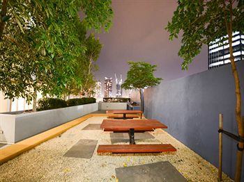 Holiday Mccrae Street * Melbourne