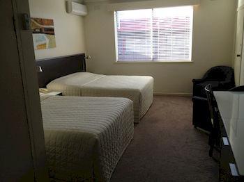 Crest On Barkly Serviced Aparthotel 3*