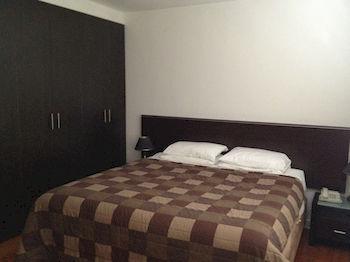 Crest On Barkly Serviced 3*