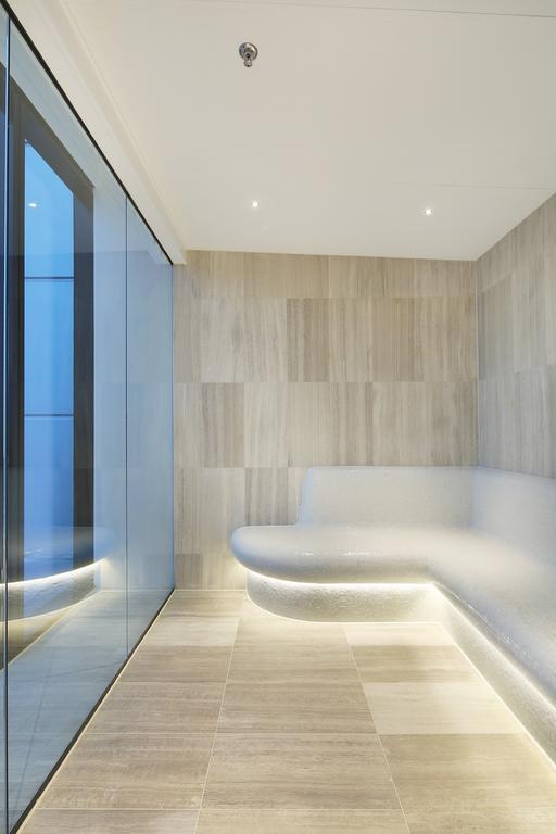 Experience Platinum Aparthotel Melbourne