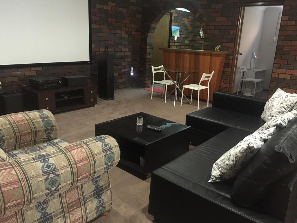 No 96 Homestay Melbourne