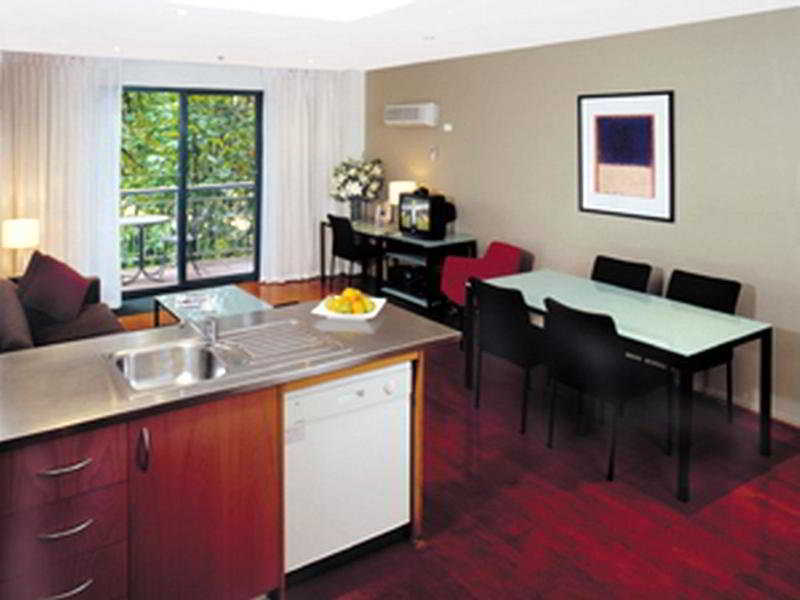 Aparthotel Adina St Kilda
