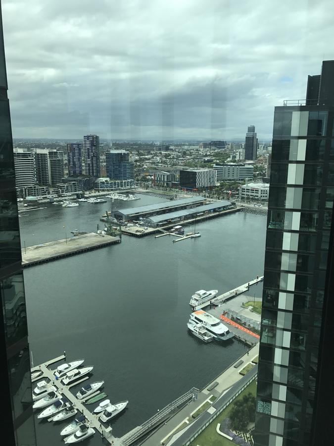 Docklands Concavo Seaview 9 Waterside Place *