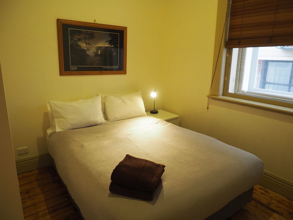 Flinders Lane Aparthotel 4*