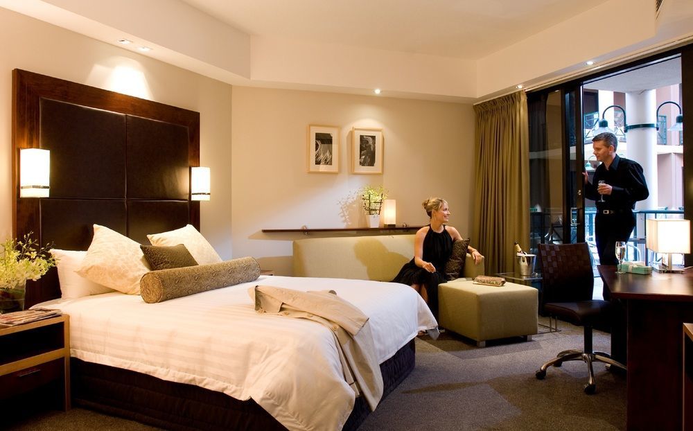 Amora Riverwalk 4*