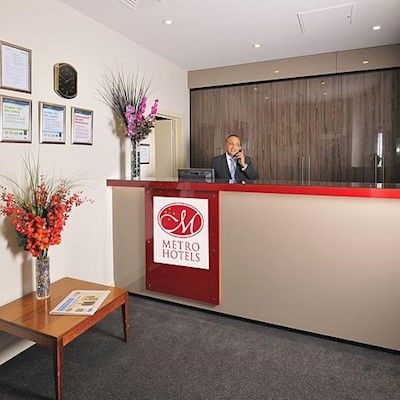 Aparthotel Metro On Bank Place 4*