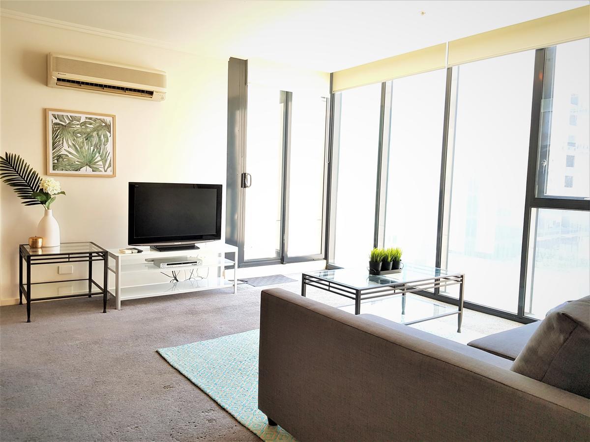 Readyset At Sentinel Apartment *