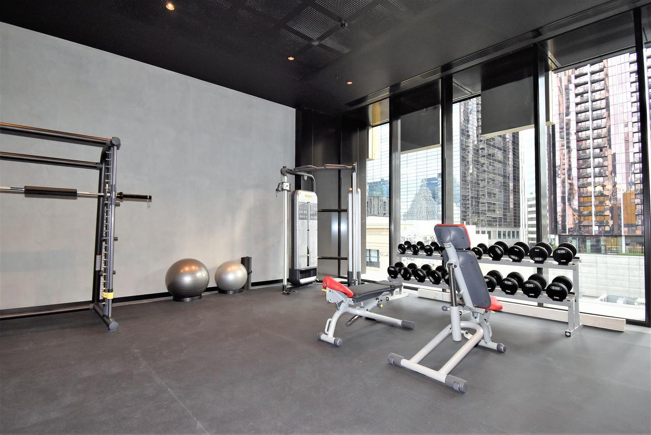 Melbourne Empire Apartments *