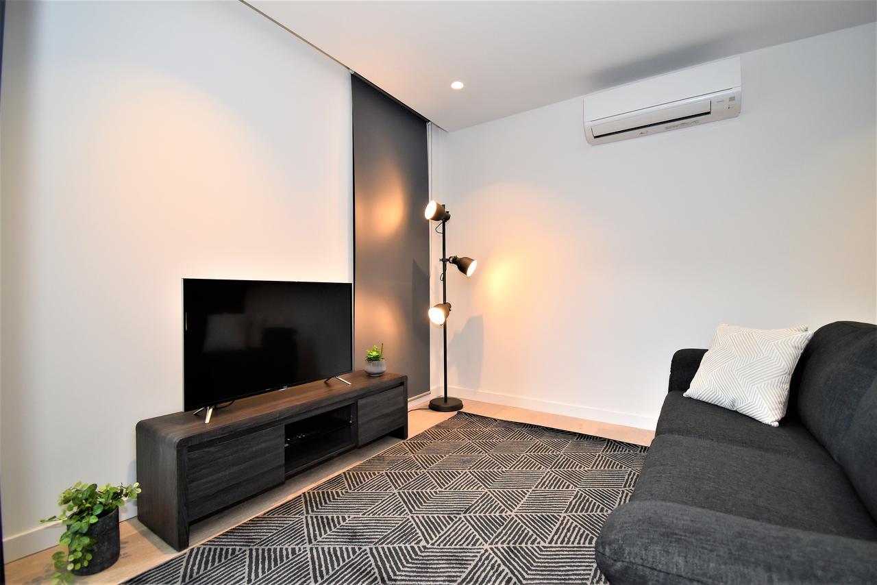 Melbourne Empire Apartments *