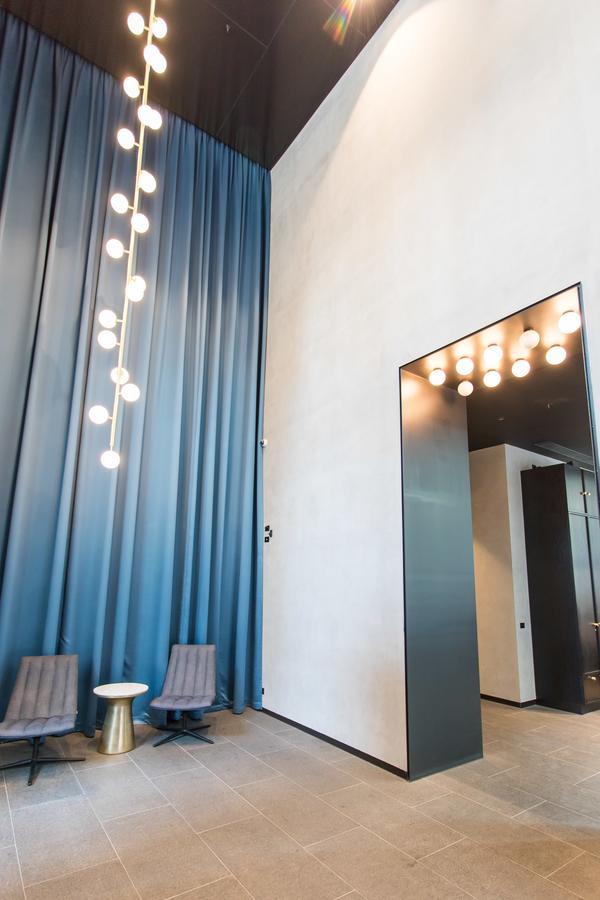 Empire Tower Apartment *