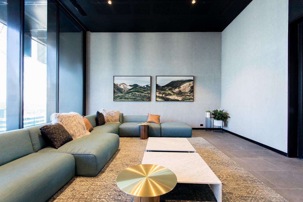 Empire Tower Apartment