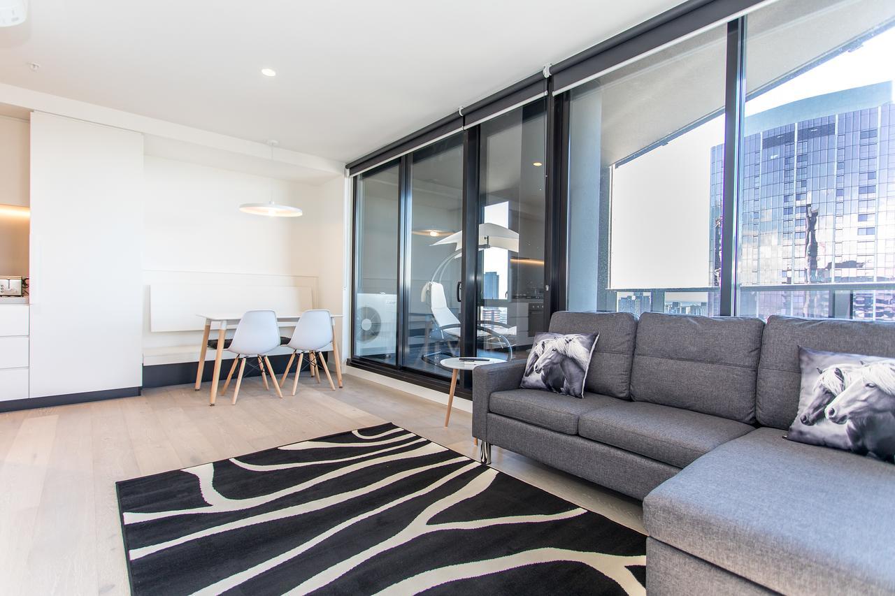 Empire Tower Apartment *