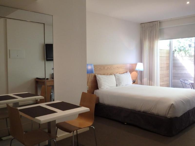 Aparthotel Quest Brighton On The Bay 3*