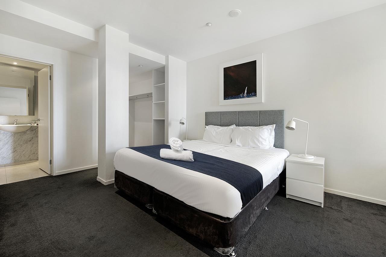 Ultiqa Little Collins Aparthotel 4*