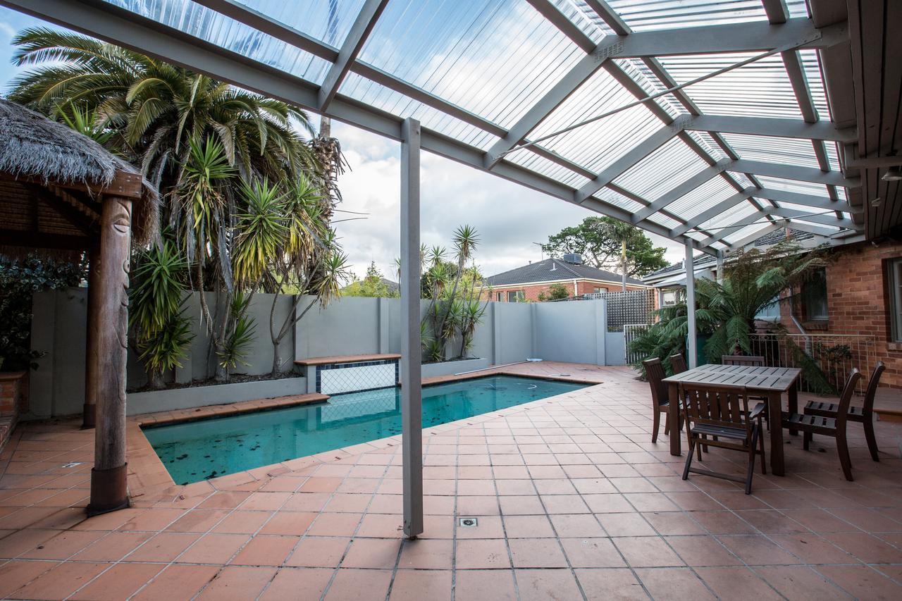 Lots Life Garden View Amazing Five Bedrooms Villa Melbourne
