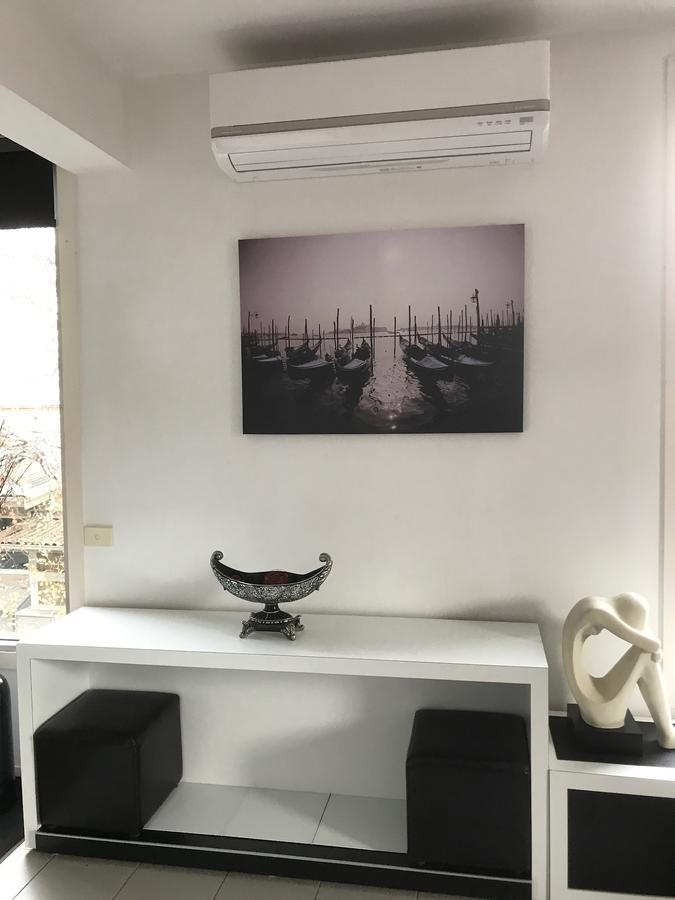 Radiance - Chic Fitzroy Street Apartment Melbourne