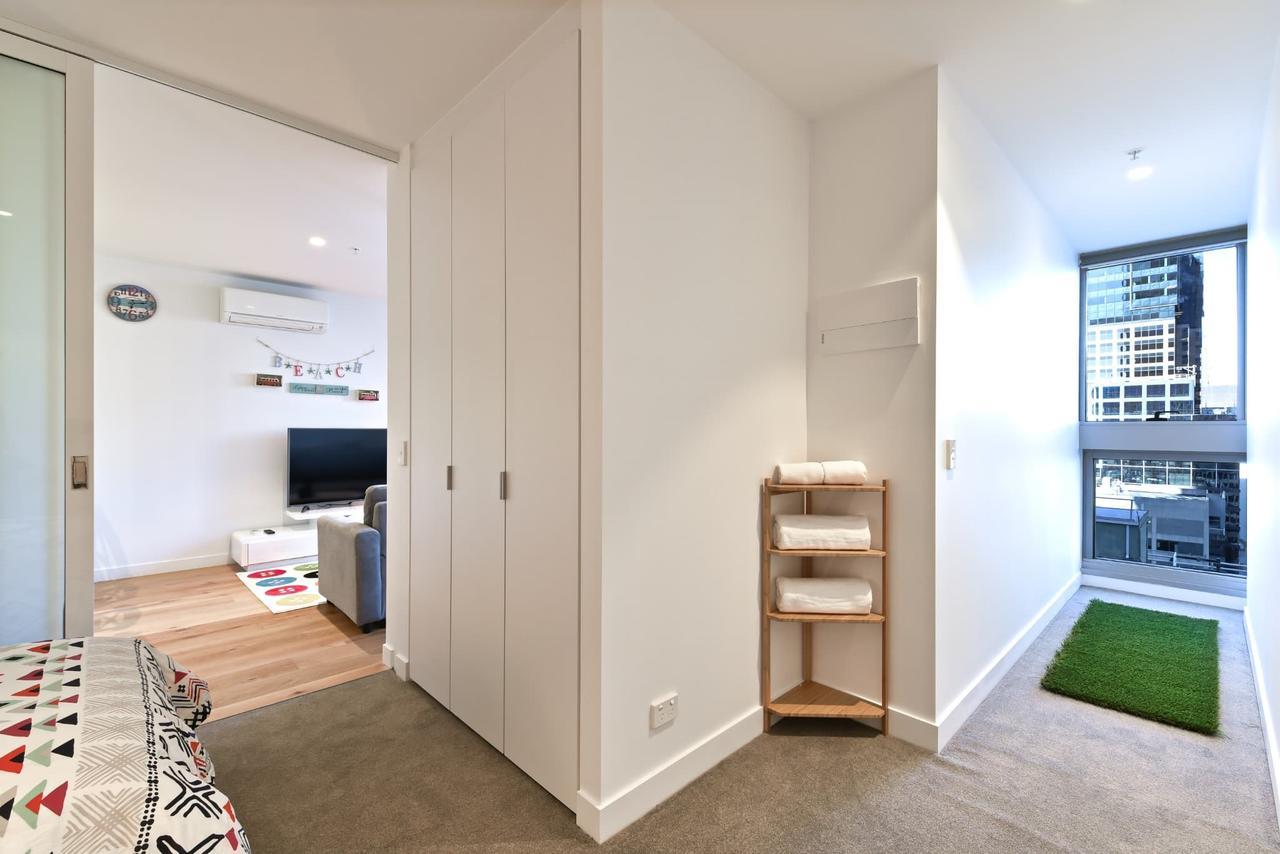 The Fifth Apartment