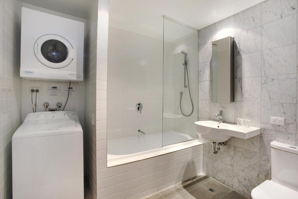 Aparthotel Adara Richmond 4*