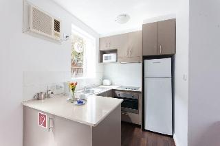 Easystay Studio Aparthotel 3*