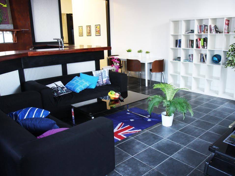 Ozihouse Collingwood Hostel Melbourne