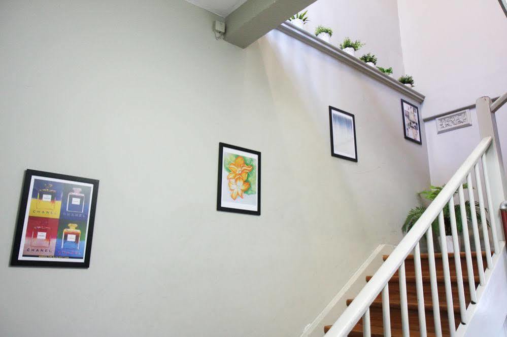 Ozihouse Collingwood Hostel