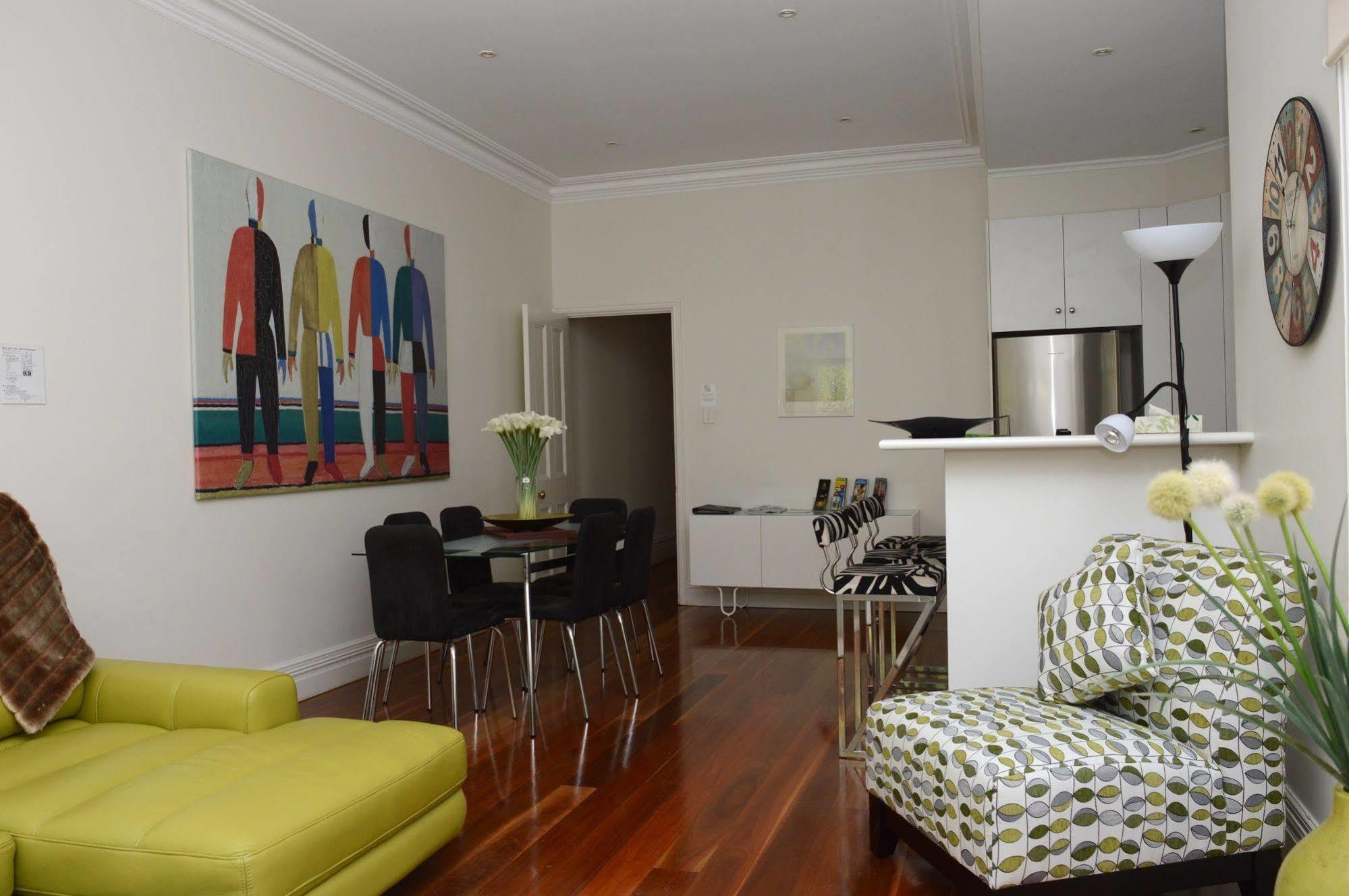 Apartment Birches Townhouse Melbourne