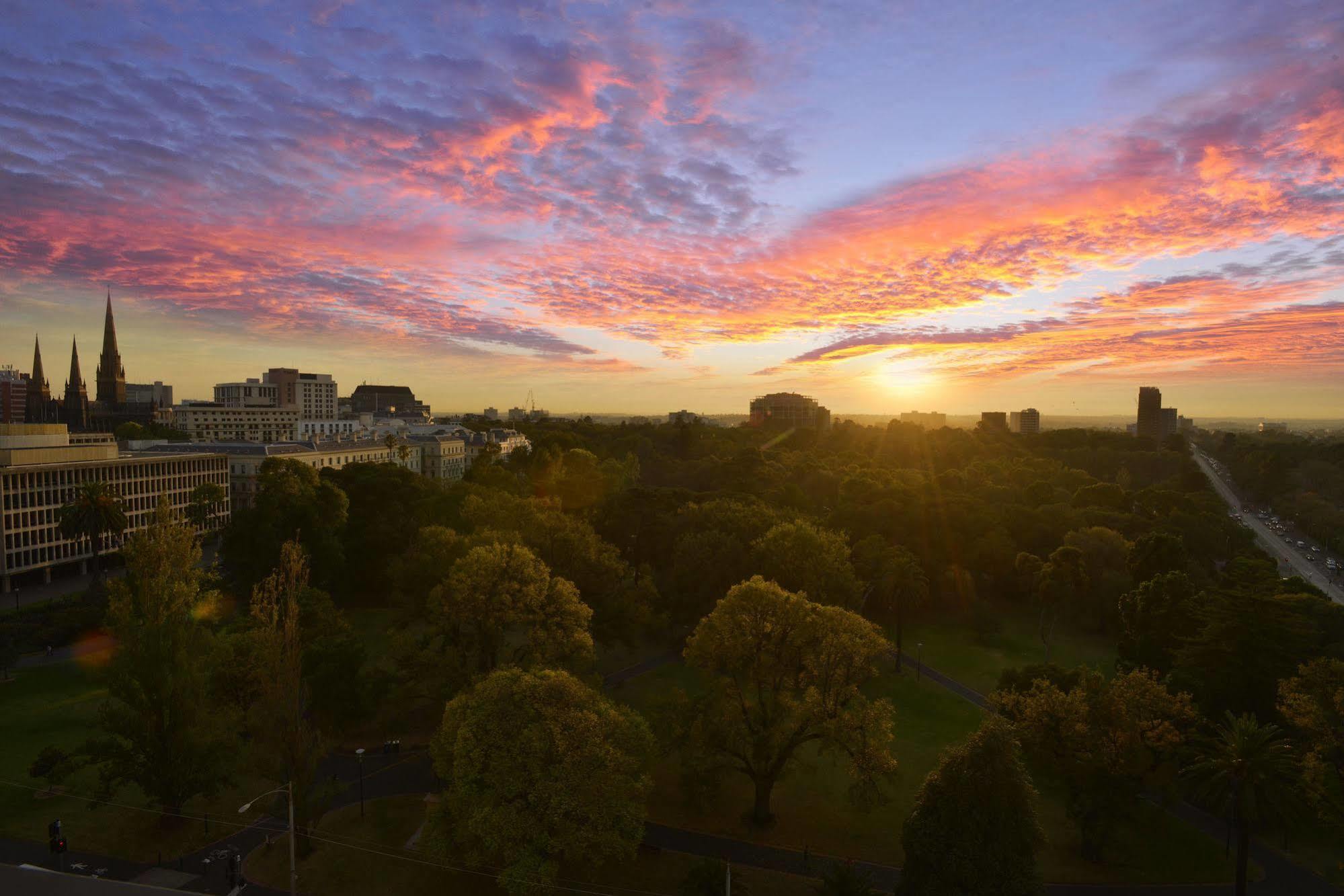 Mercure Treasury Gardens Hotel 4*