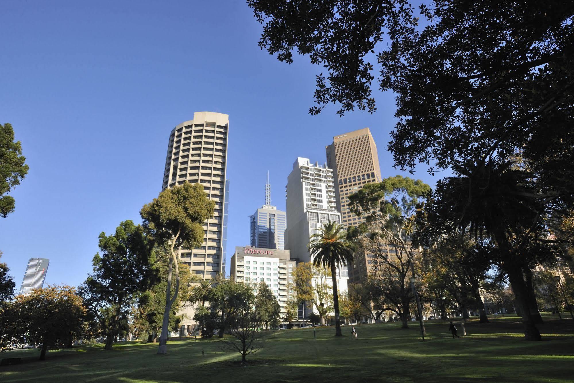 Mercure Treasury Gardens Hotel 4*