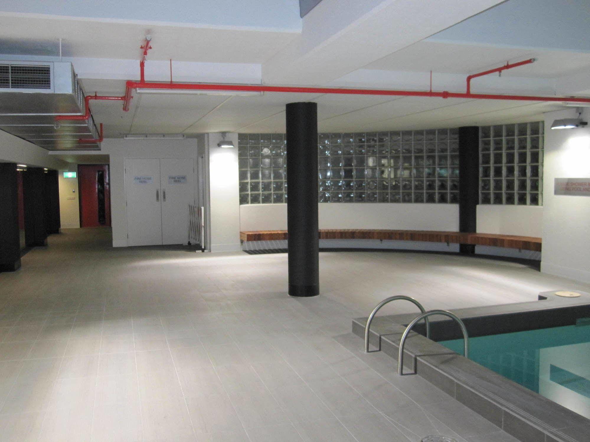 Paramount Aparthotel