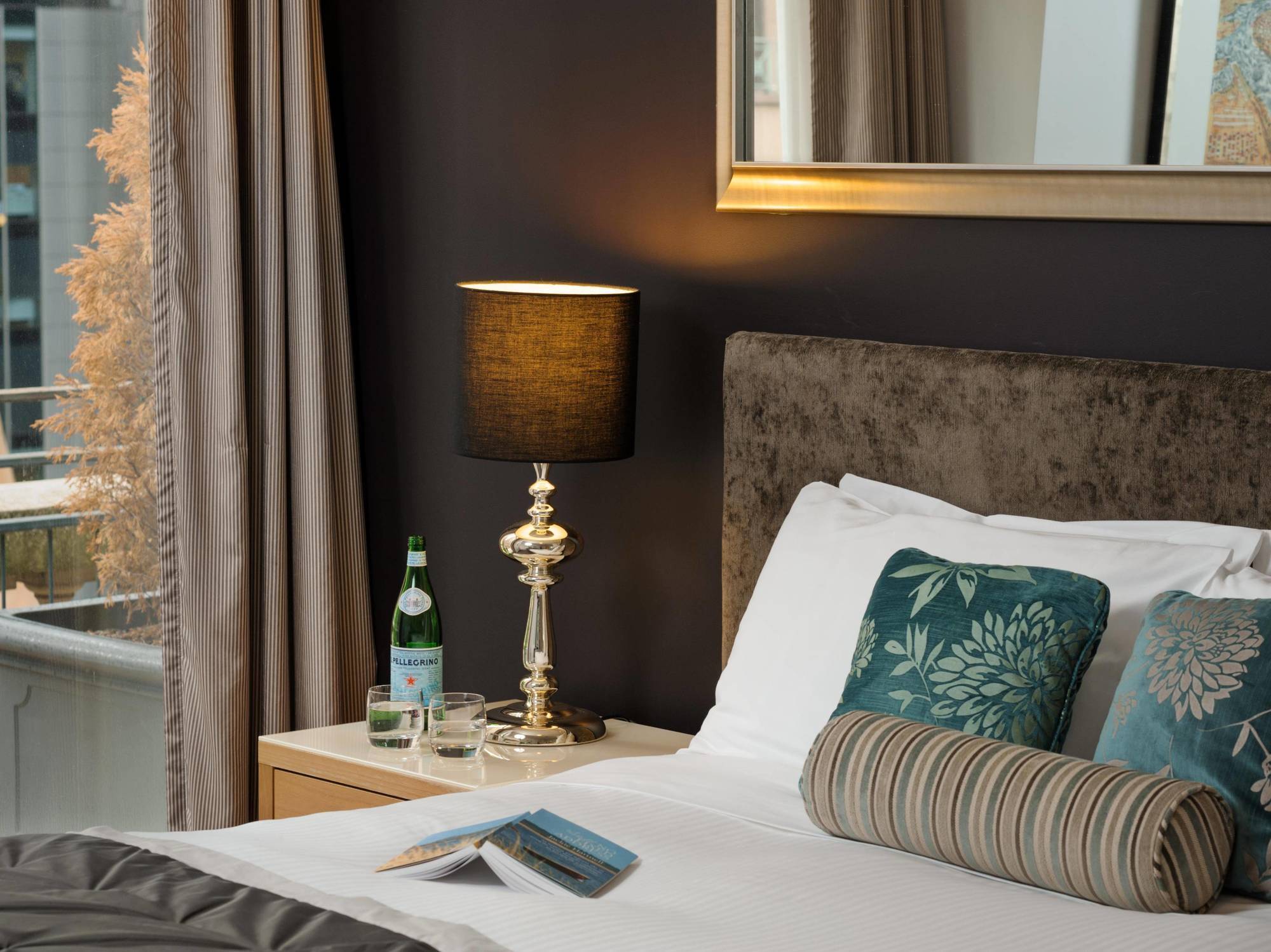 Treasury On Collins Hotel 4*