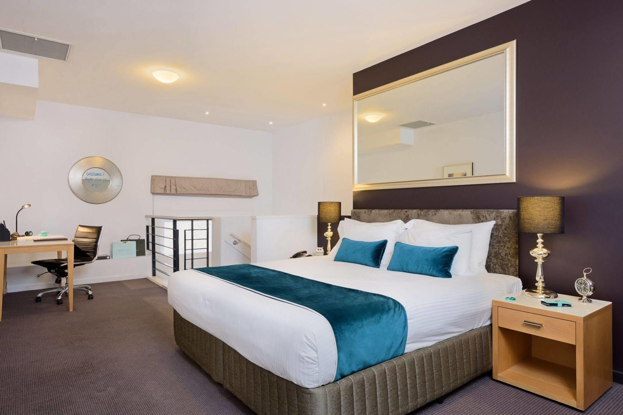 Treasury On Collins Hotel 4*