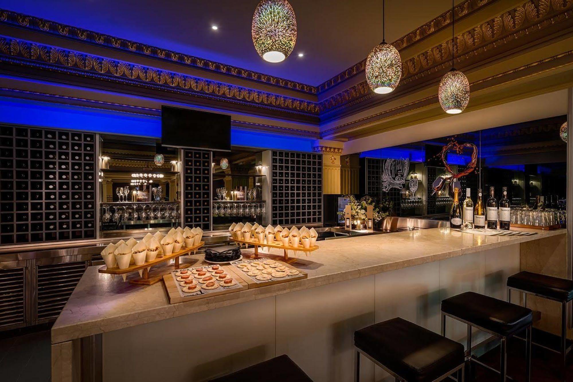 Treasury On Collins Hotel 4*