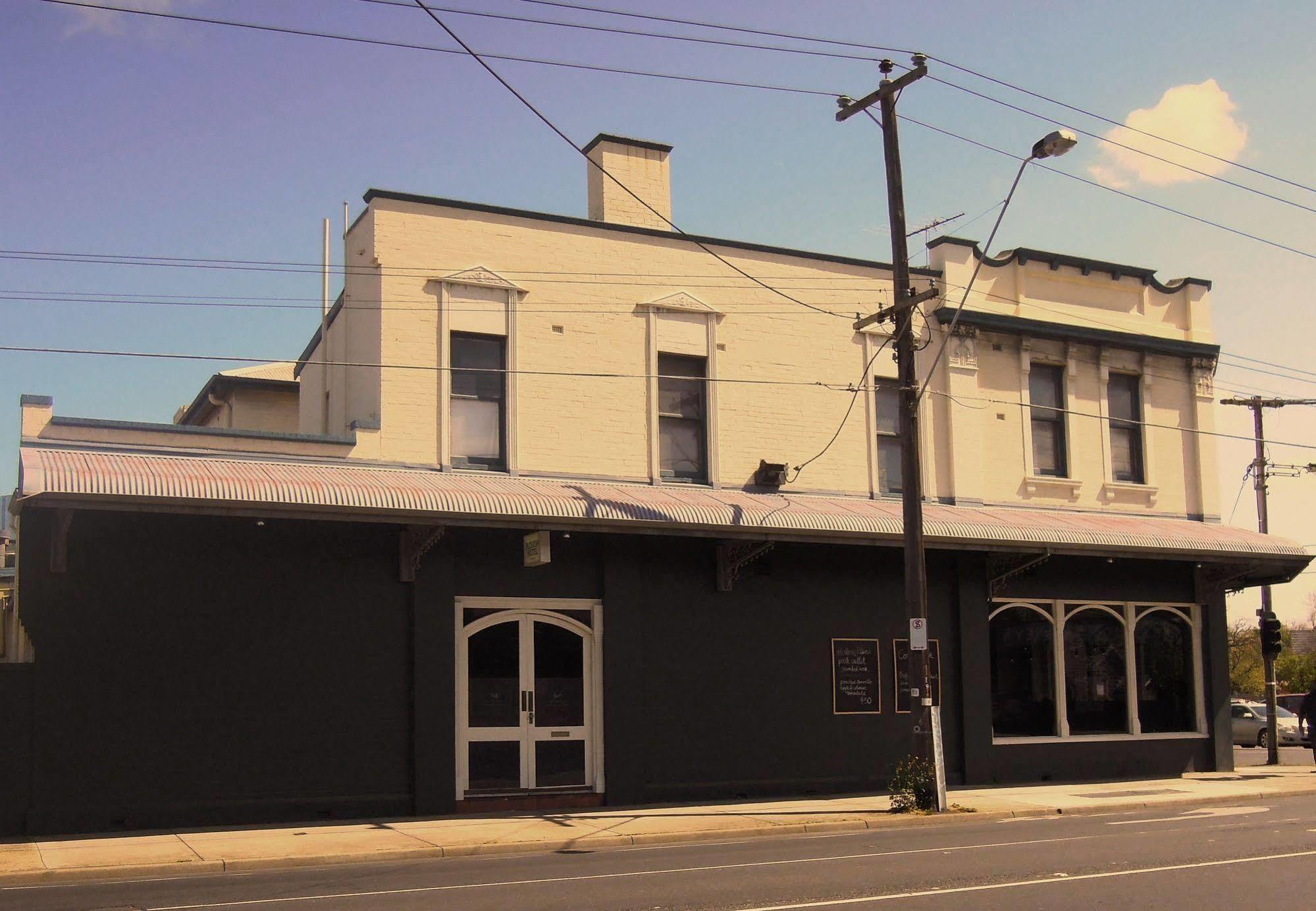 Hotel Plough Melbourne