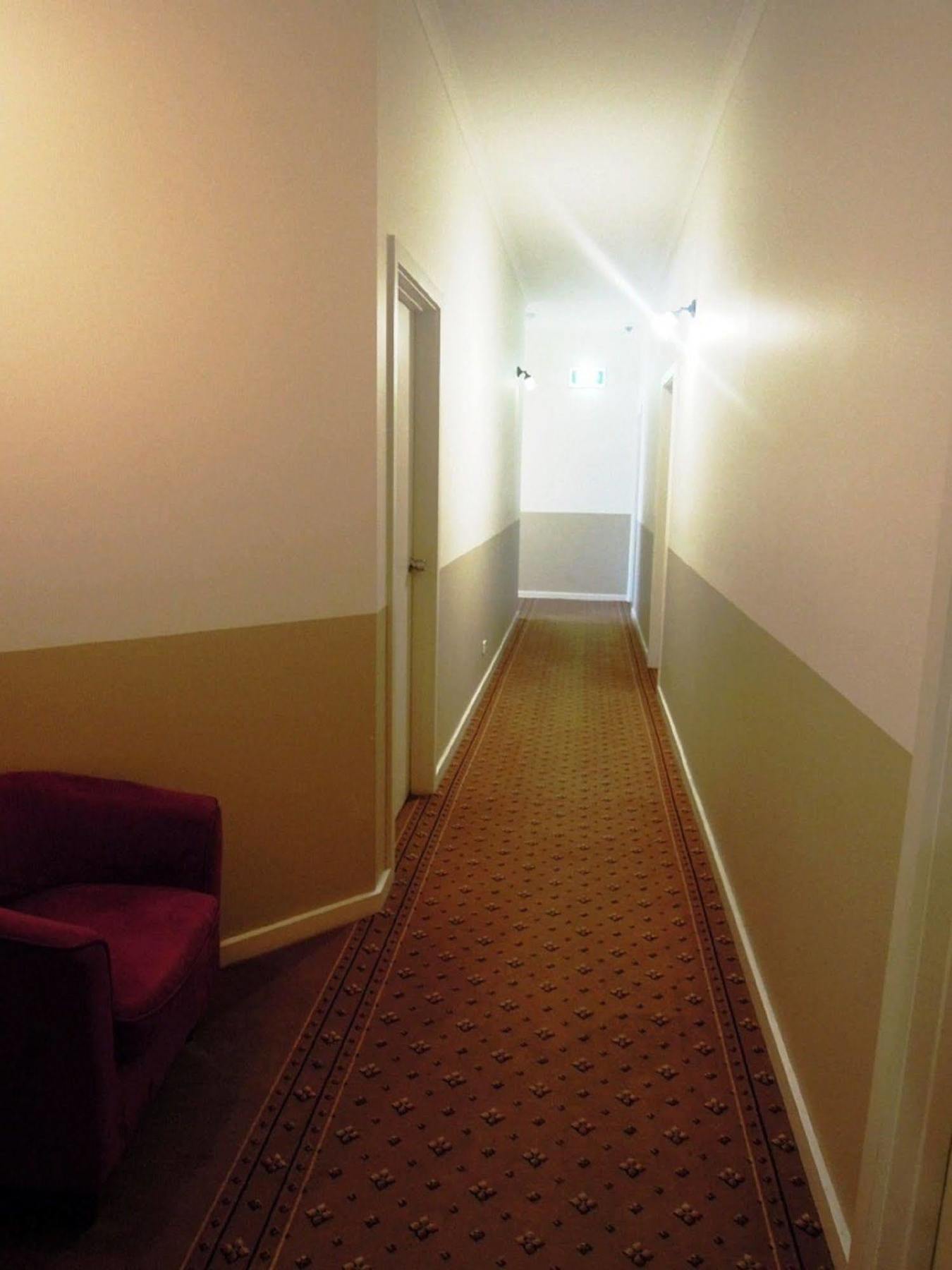 Plough 3* Melbourne