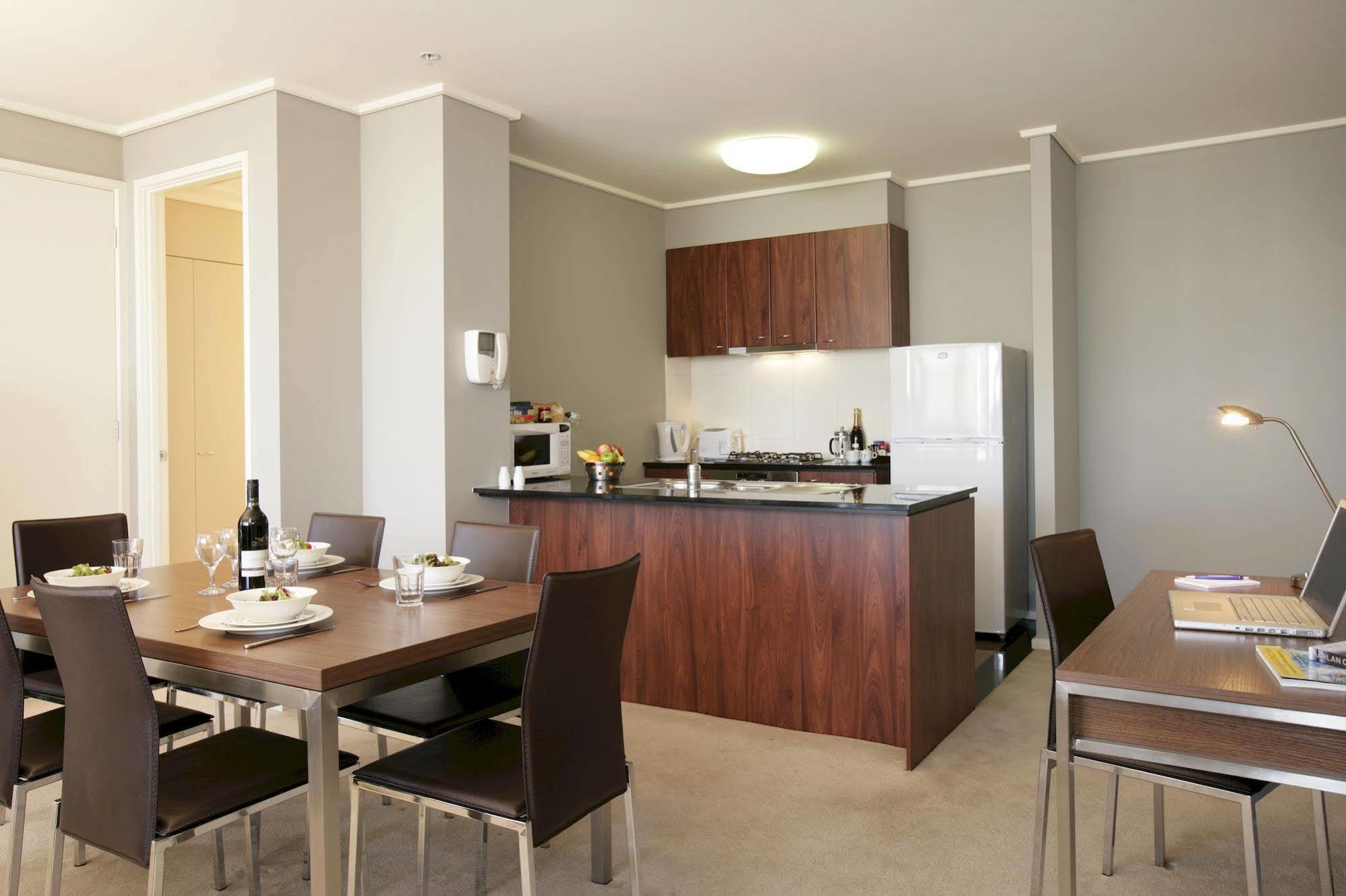 City Point Suite Apartment Melbourne