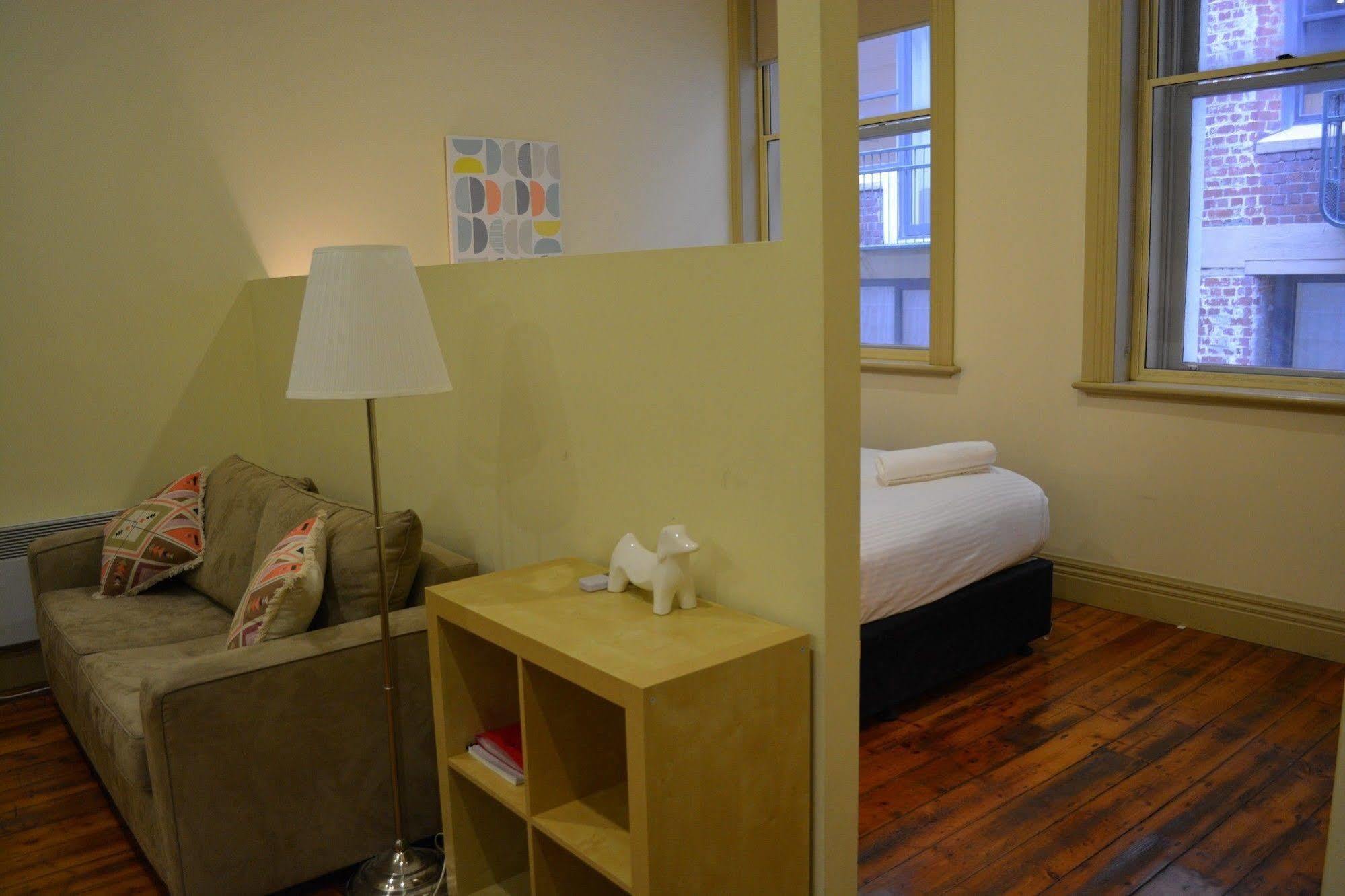 Flinders Lane Aparthotel 4*