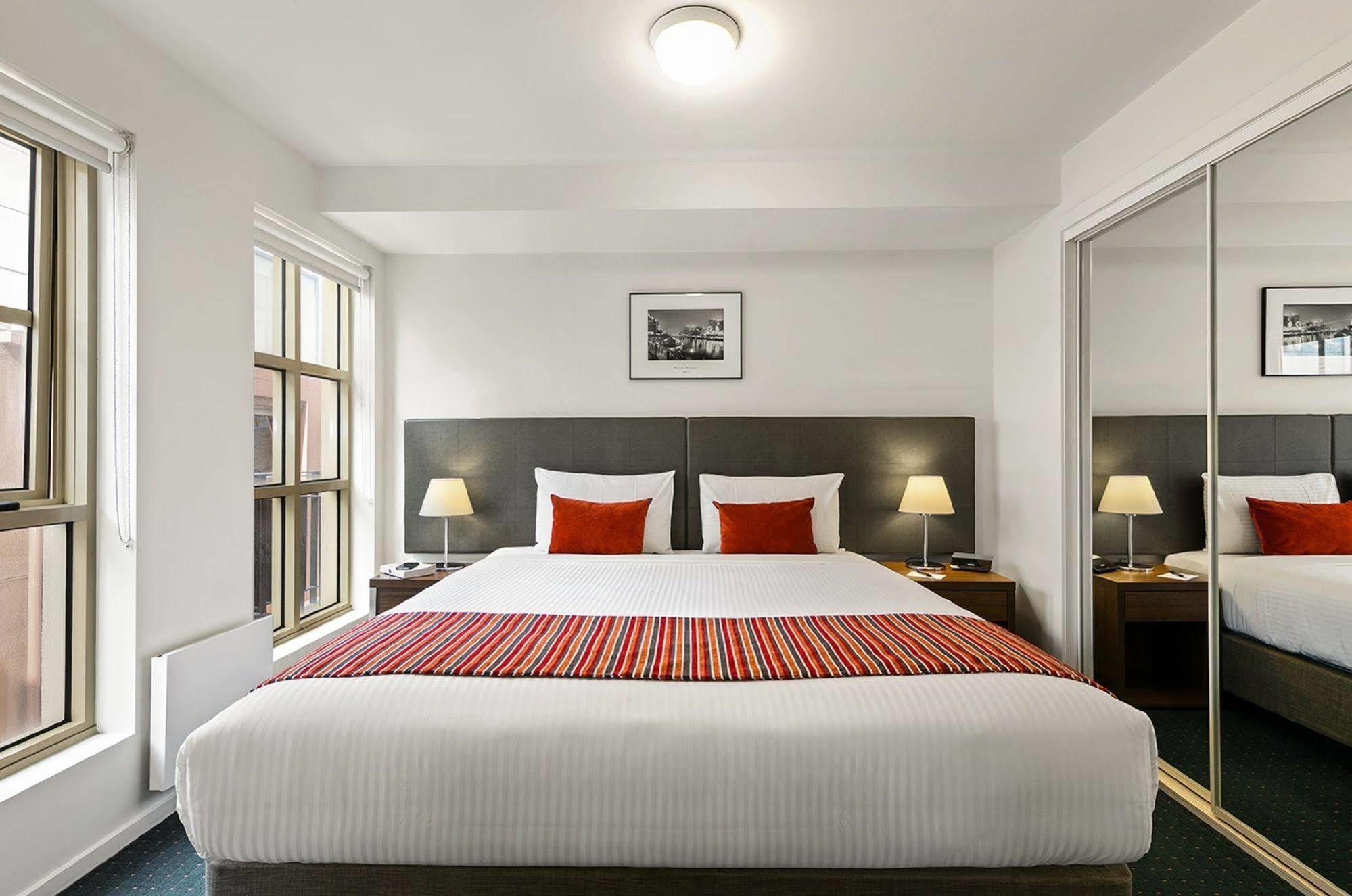 Carlton Official 4* Melbourne